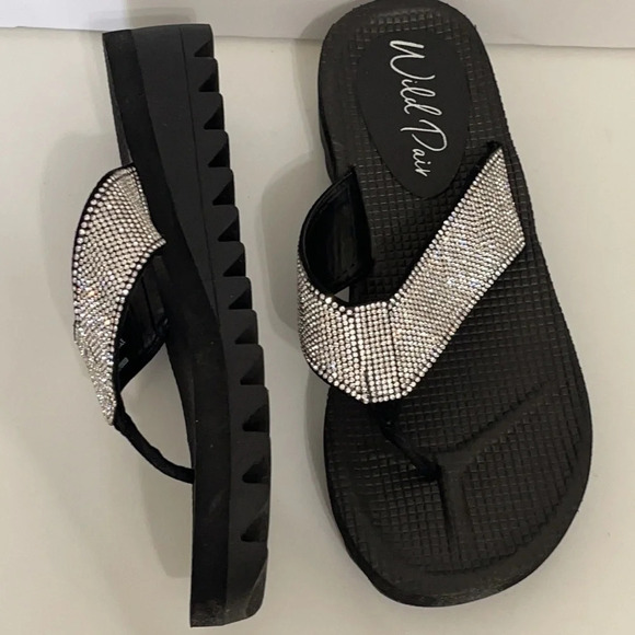 WILD PAIR Thong Wedge Sandals flip flops bling black size 7.5 - Picture 1 of 9